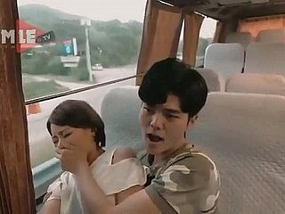 Coreano-sexo em ônibus