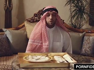 Arabische vrouw gestraft door haar echtgenoot