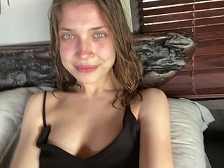 Très Risky Sex With A Petite Cutie - 4K 60FPS Fille selfie