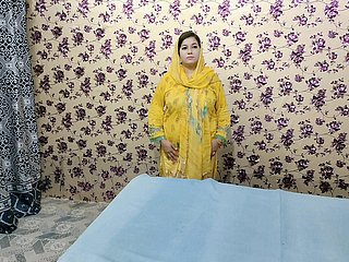 Orgasmo de niña musulmana paquistaní más hermosa hairbrush pepino