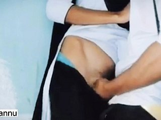 Desi Collage Partisan Sexo vazou vídeo MMS em hindi, faculdade jovem e sexo de menino na sala de aula effectual quente romântico foda