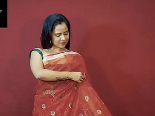 Garota gostosa indiana em sharee mostrando nua