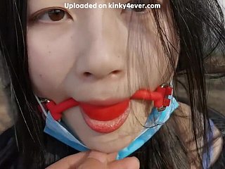 Chinees meisje buiten subjection amateurporno
