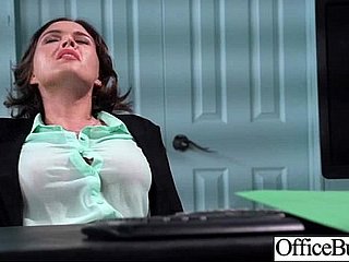 Dziewczyna z biura (krissy lynn) z dużymi melonowymi cyckami uwielbia seks film-34
