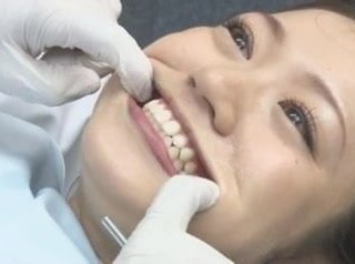 Sêmen Engolindo no consultório do dentista